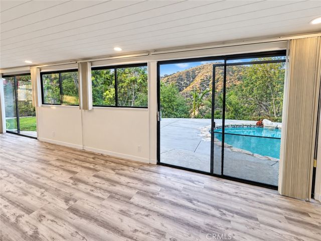 1420 Belleau Road, Glendale, CA 91206