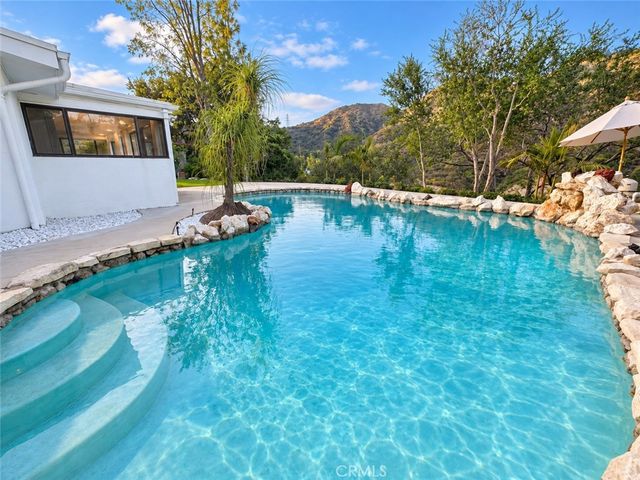 1420 Belleau Road, Glendale, CA 91206