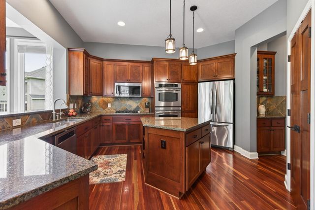 7320 Everest Lane N, Maple Grove, MN 55311