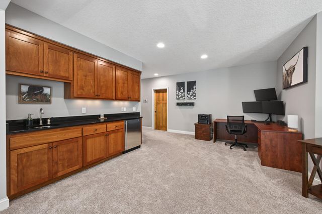 7320 Everest Lane N, Maple Grove, MN 55311