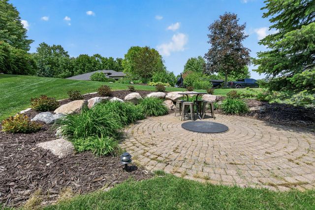 7320 Everest Lane N, Maple Grove, MN 55311