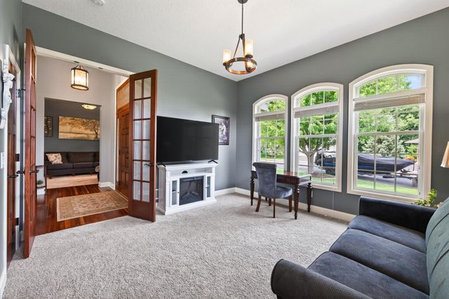 7320 Everest Lane N, Maple Grove, MN 55311