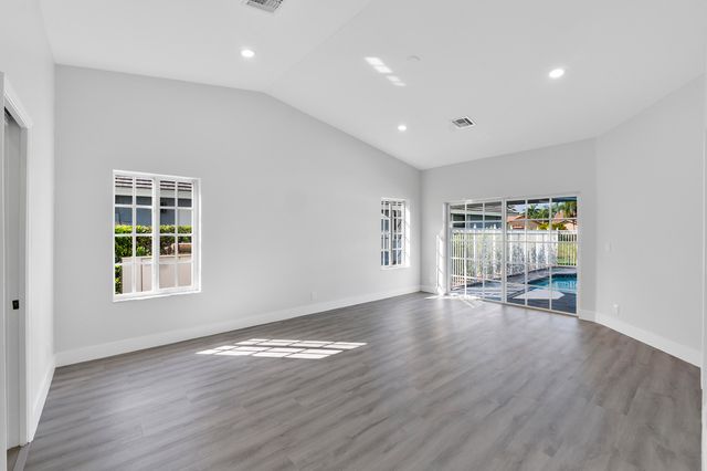 6000 NW 63 Place, Parkland, FL 33067