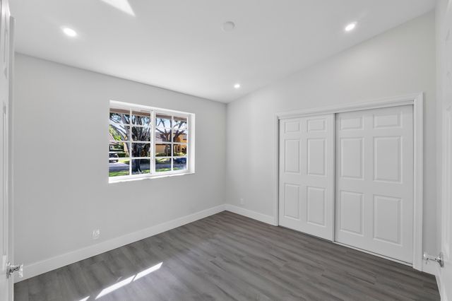6000 NW 63 Place, Parkland, FL 33067