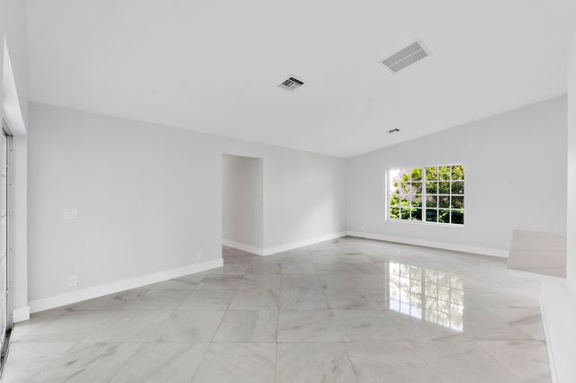 6000 NW 63 Place, Parkland, FL 33067
