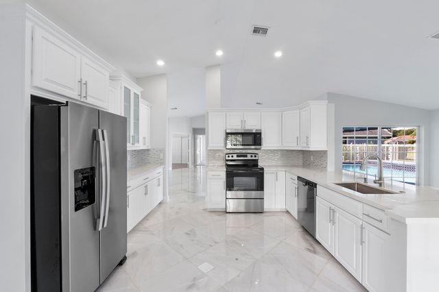 6000 NW 63 Place, Parkland, FL 33067