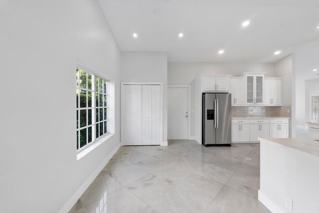 6000 NW 63 Place, Parkland, FL 33067