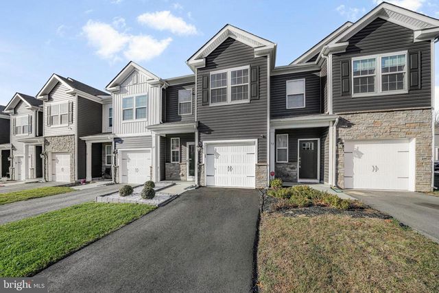 69 PEREGRINE WAY, Burlington, NJ 08016