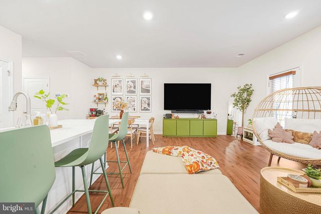 69 PEREGRINE WAY, Burlington, NJ 08016