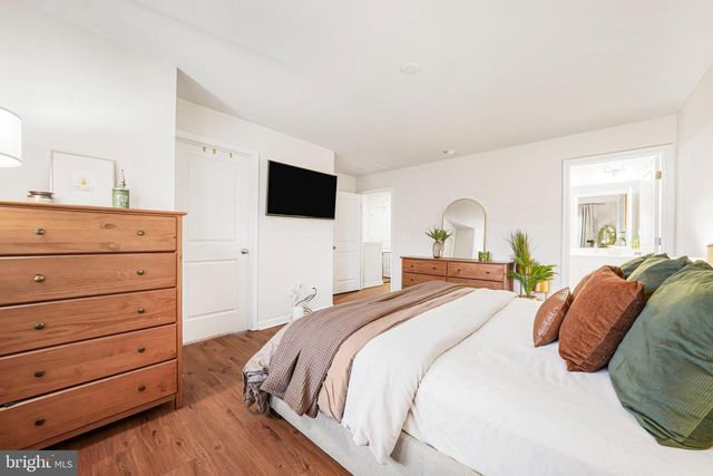 69 PEREGRINE WAY, Burlington, NJ 08016