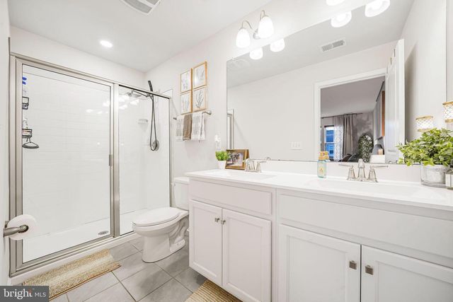 69 PEREGRINE WAY, Burlington, NJ 08016