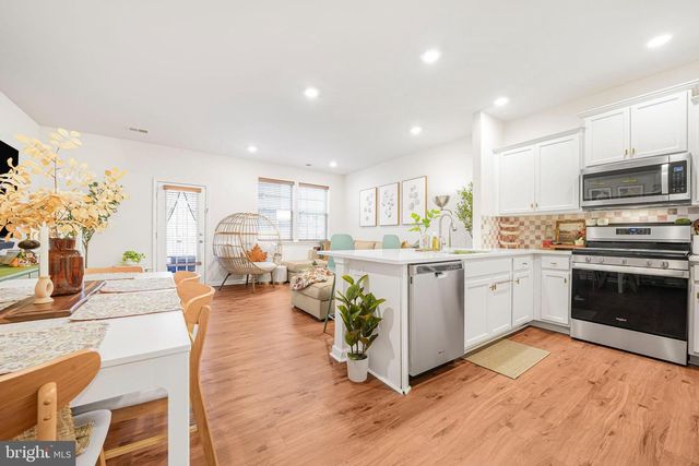 69 PEREGRINE WAY, Burlington, NJ 08016