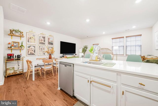 69 PEREGRINE WAY, Burlington, NJ 08016