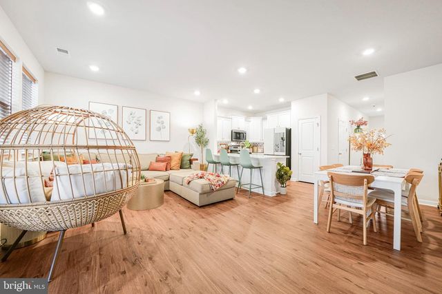 69 PEREGRINE WAY, Burlington, NJ 08016