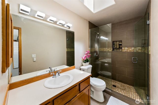 18014 81st Lane NE, Kenmore, WA 98028