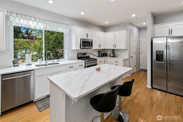 18014 81st Lane NE, Kenmore, WA 98028
