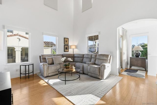 2702 Piantino Cir, San Diego, CA 92108