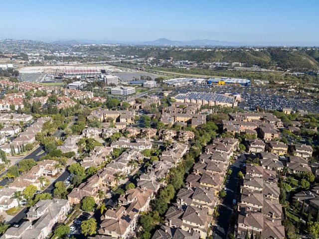 2702 Piantino Cir, San Diego, CA 92108