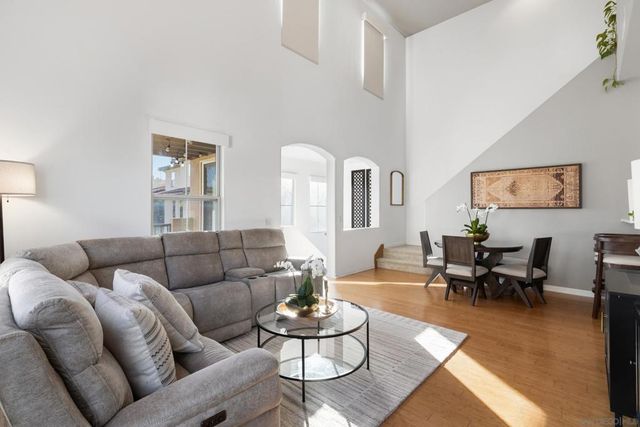 2702 Piantino Cir, San Diego, CA 92108