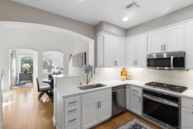 2702 Piantino Cir, San Diego, CA 92108