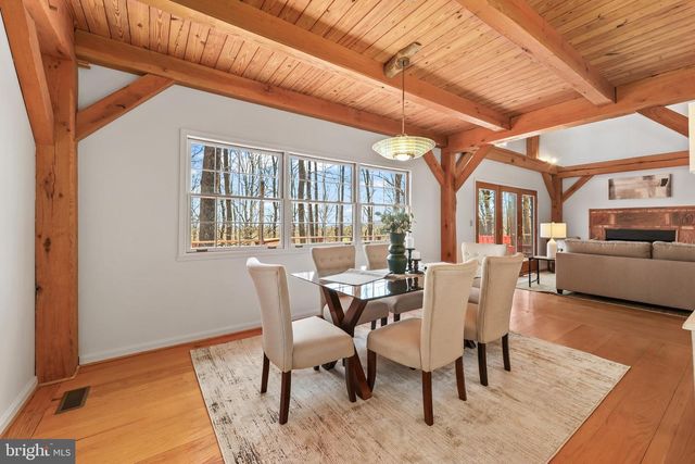 16633 WOODCHASE LN, Round Hill, VA 20141