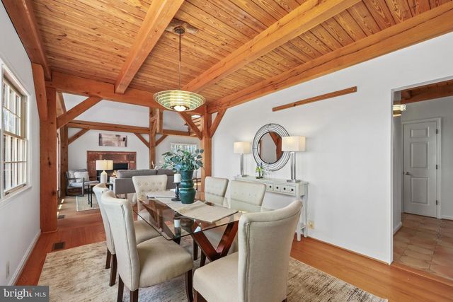 16633 WOODCHASE LN, Round Hill, VA 20141