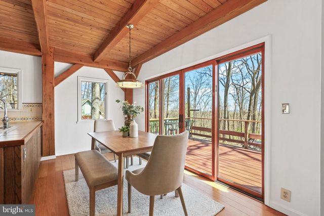 16633 WOODCHASE LN, Round Hill, VA 20141