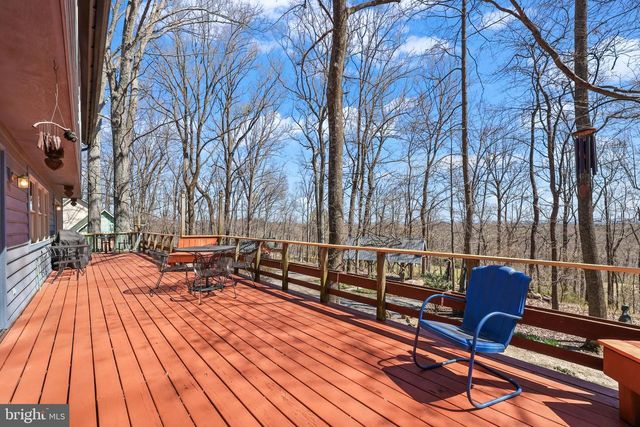 16633 WOODCHASE LN, Round Hill, VA 20141