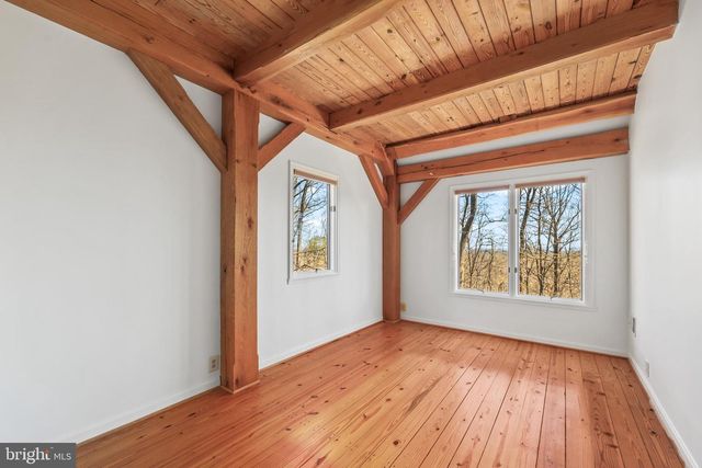 16633 WOODCHASE LN, Round Hill, VA 20141
