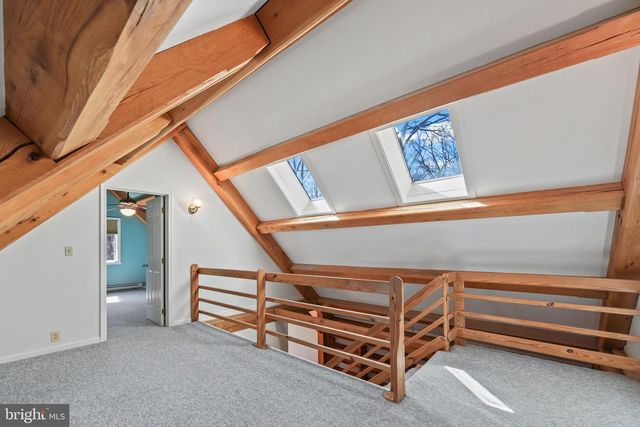 16633 WOODCHASE LN, Round Hill, VA 20141