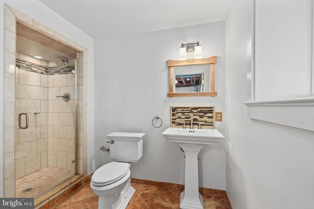 16633 WOODCHASE LN, Round Hill, VA 20141