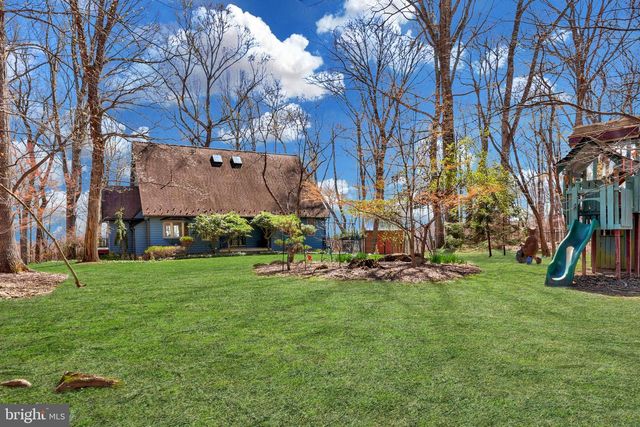16633 WOODCHASE LN, Round Hill, VA 20141