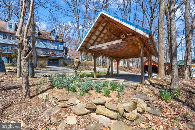 16633 WOODCHASE LN, Round Hill, VA 20141