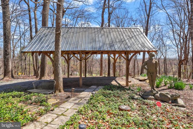 16633 WOODCHASE LN, Round Hill, VA 20141