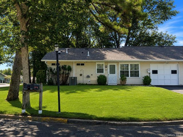 344 Woodbridge Drive B, Ridge, NY 11961