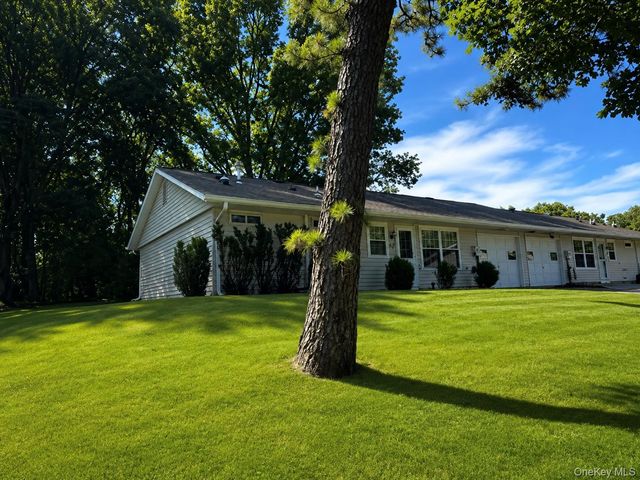 344 Woodbridge Drive B, Ridge, NY 11961