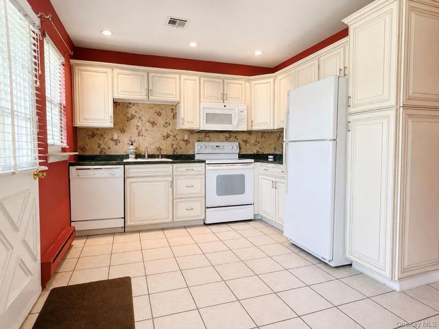 344 Woodbridge Drive B, Ridge, NY 11961