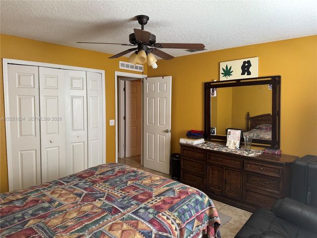 402 SE Crosspoint Dr, Port St. Lucie, FL 34983