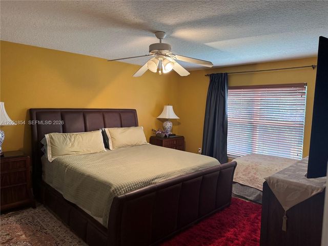 402 SE Crosspoint Dr, Port St. Lucie, FL 34983