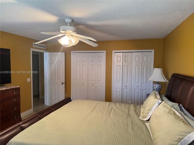 402 SE Crosspoint Dr, Port St. Lucie, FL 34983