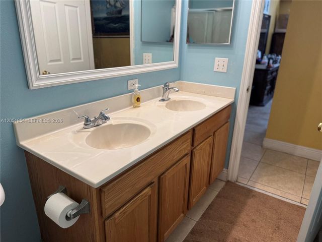 402 SE Crosspoint Dr, Port St. Lucie, FL 34983
