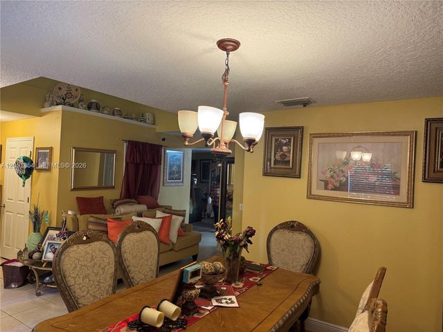 402 SE Crosspoint Dr, Port St. Lucie, FL 34983