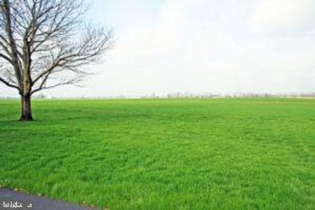 1422 LANCASTER RD, Manheim, PA 17545