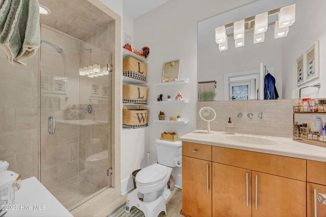 801 N 4th Street Apt 206, Wilmington, NC 28401