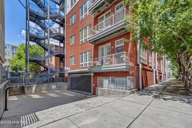801 N 4th Street Apt 206, Wilmington, NC 28401