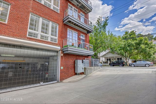 801 N 4th Street Apt 206, Wilmington, NC 28401
