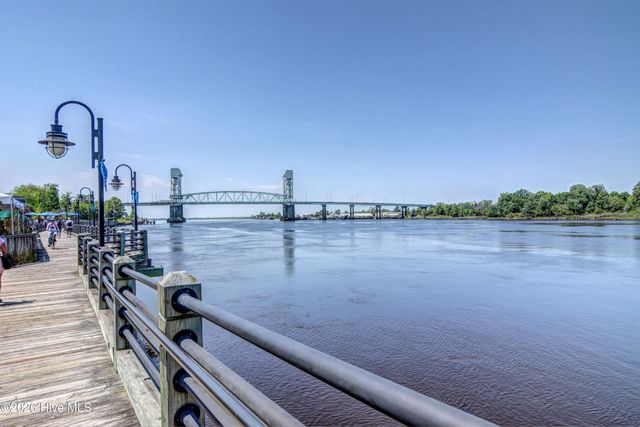 801 N 4th Street Apt 206, Wilmington, NC 28401
