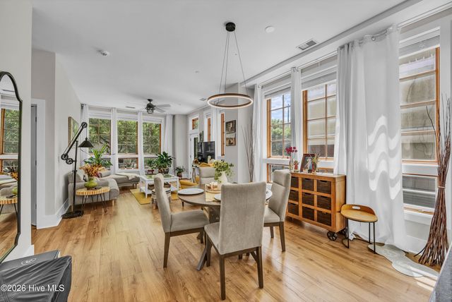 801 N 4th Street Apt 206, Wilmington, NC 28401