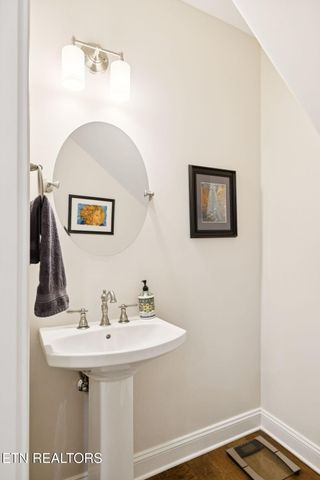 854 Kennesaw Lane, Lenoir City, TN 37771