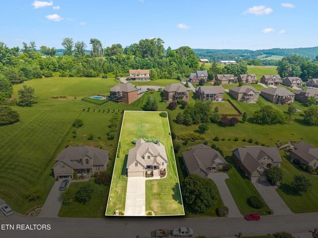 854 Kennesaw Lane, Lenoir City, TN 37771